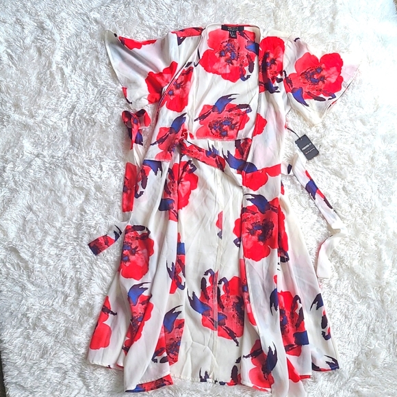 NWT Forever 21 'Contemporary' Wrap Dress - Sz S - Picture 6 of 7